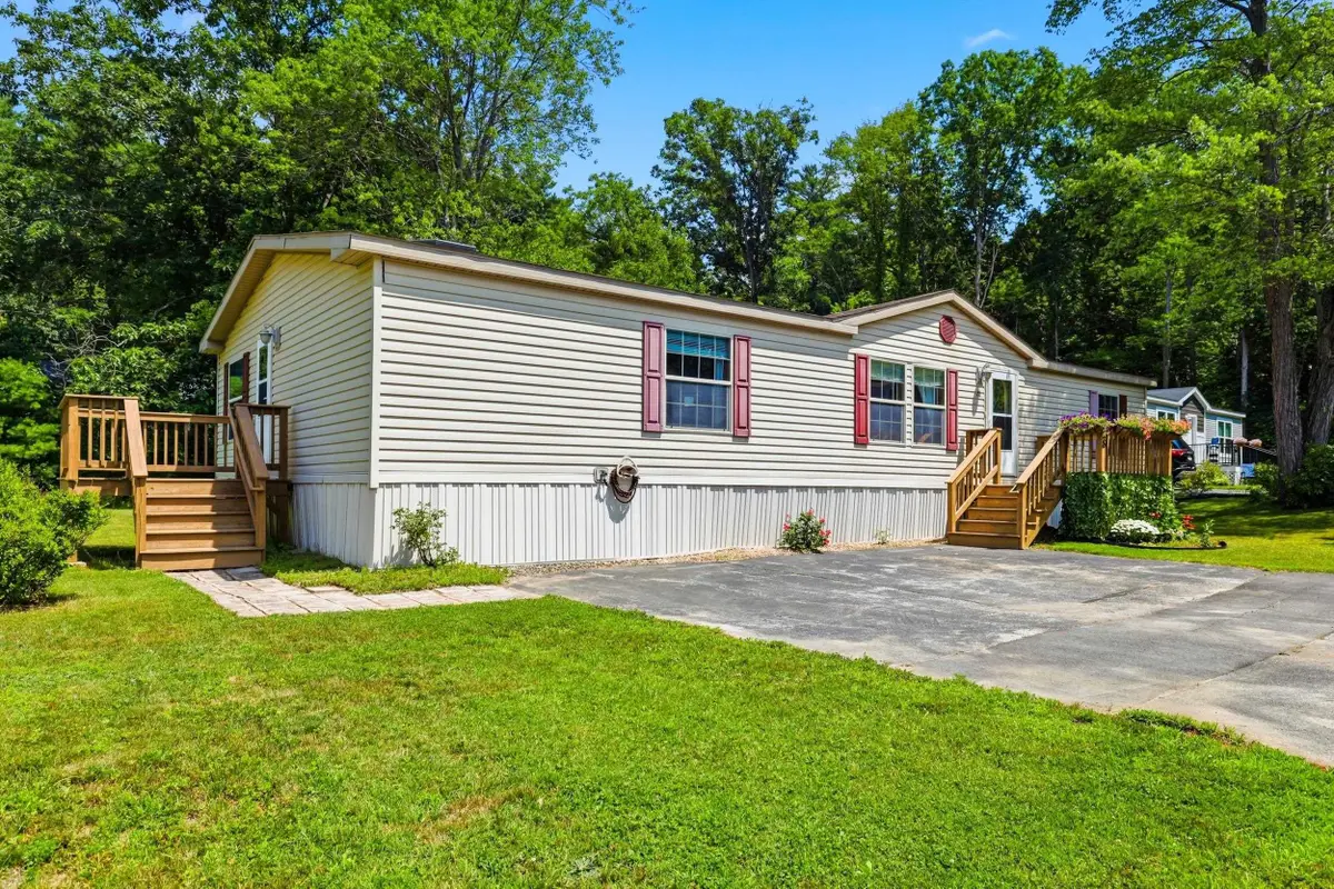 28 Emile Drive, Allenstown, NH 03275 - #1