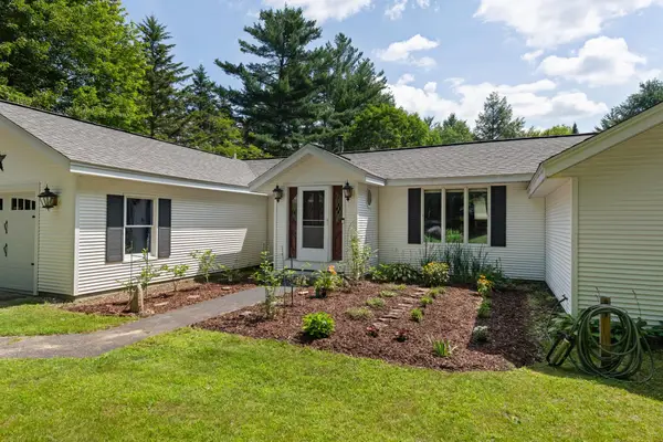 56 Barry Highlands Road, Danbury, NH 03230