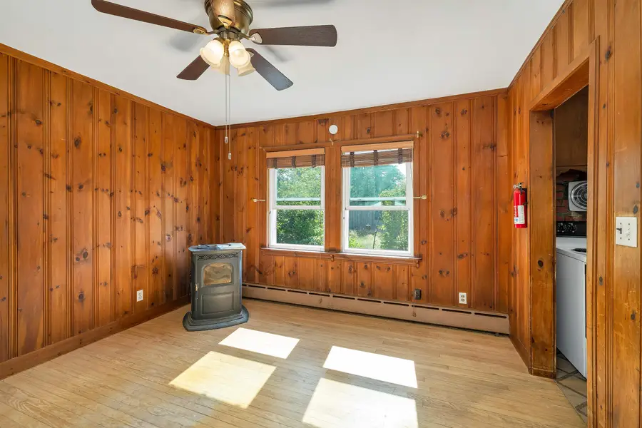 3 Pond Street, Newmarket, NH 03857 - #3