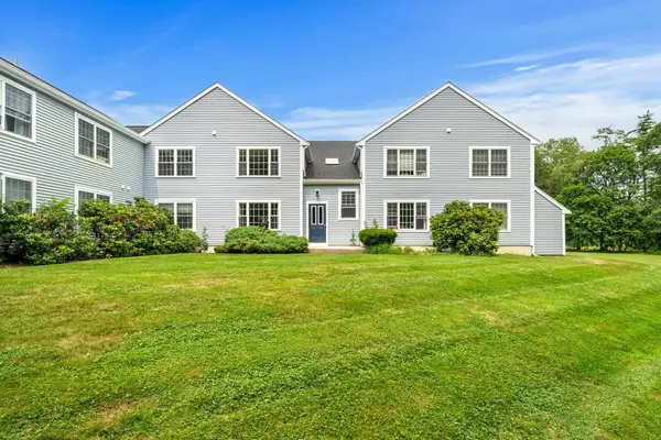 50 Brookside Drive #J7, Exeter, NH 03833