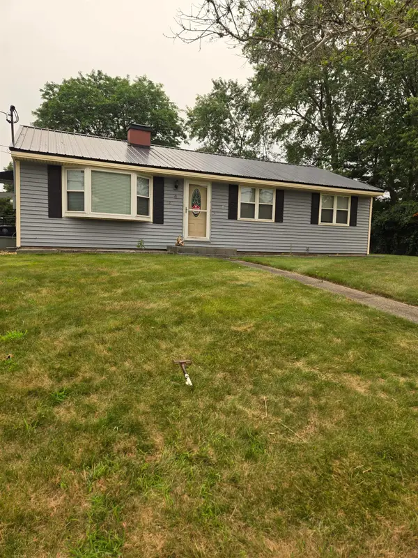 4 Forest Hills Drive Drive, Nashua, NH 03060