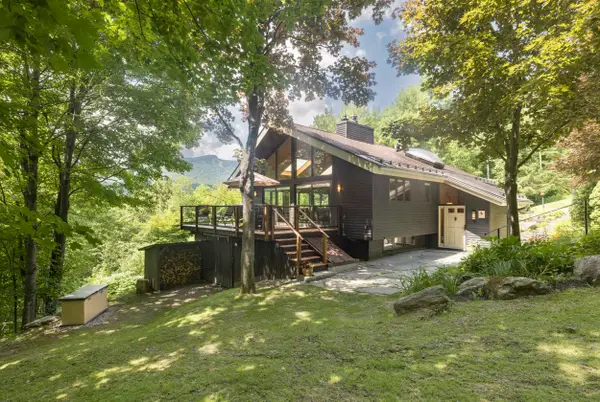 1039 Notchbrook Road, Stowe, VT 05672