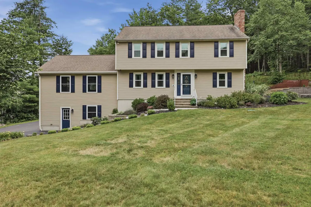 17 Windsor Boulevard, Londonderry, NH 03053 - #1