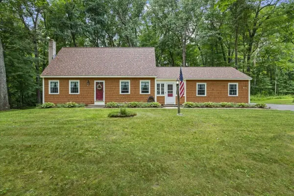 473 Sunderland Woods Road, Colchester, VT 05446