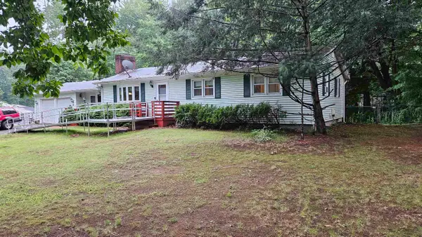 89 Sweet Hill Road, Plaistow, NH 03865