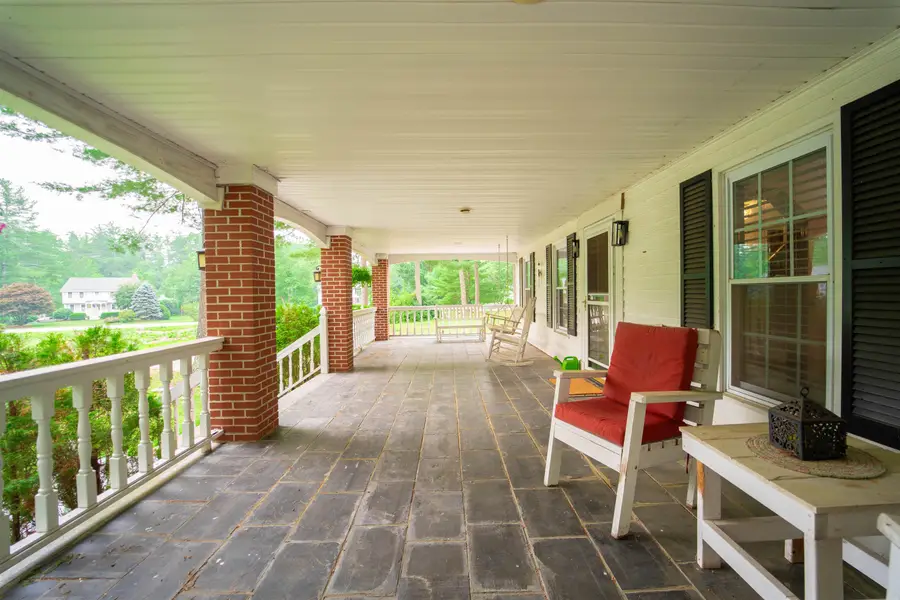 12 Beech Hill Drive, Londonderry, NH 03053 - #2