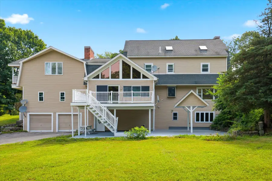 4 Hilltop Drive, Hudson, NH 03051 - #3