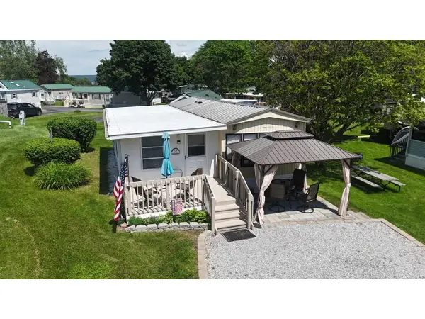 33 Island Circle, South Hero, VT 05486