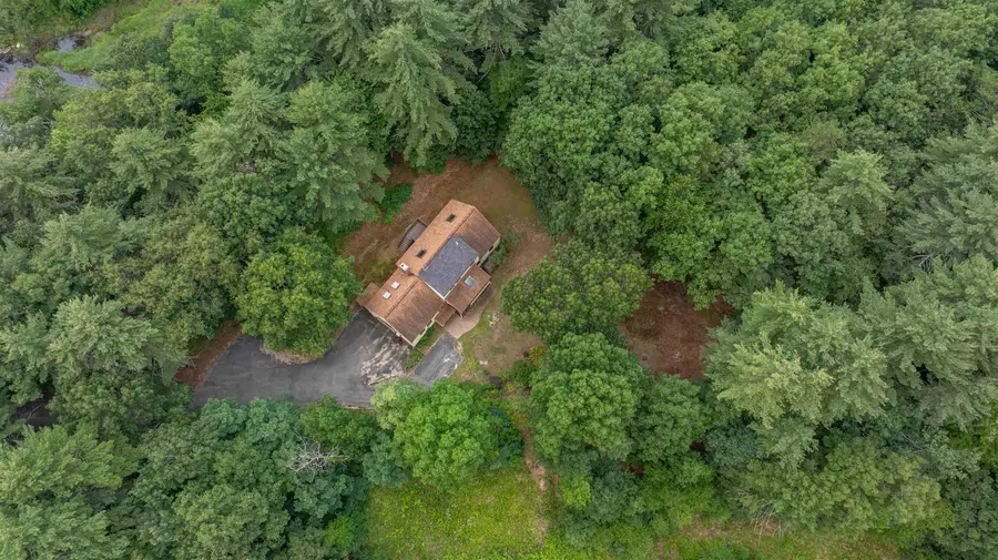 68 Merrimack Road, Amherst, NH 03031 - #3