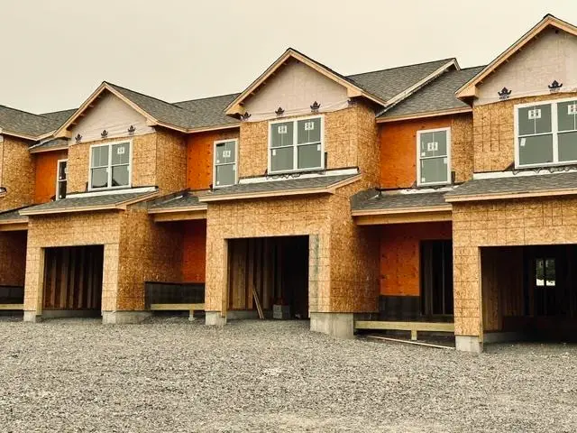 17 Elise Avenue #Lot 88, Londonderry, NH 03053 - #3