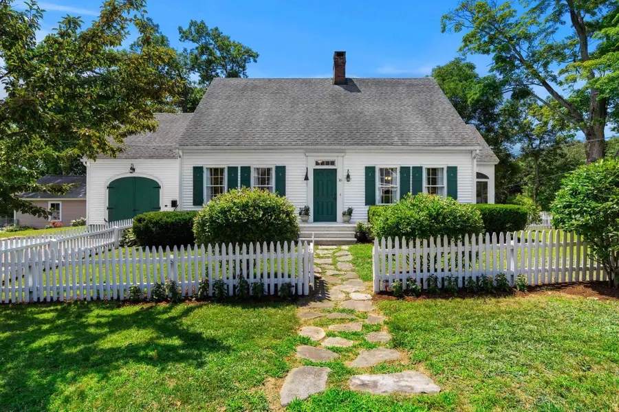 16 Brookline Street, Nashua, NH 03064 - #3