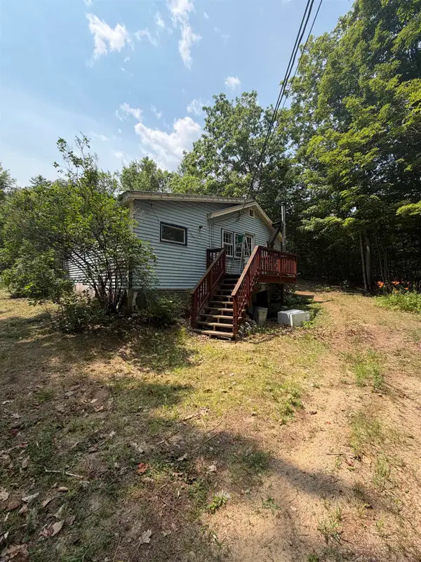 190 Whittier Road, Tamworth, NH 03890