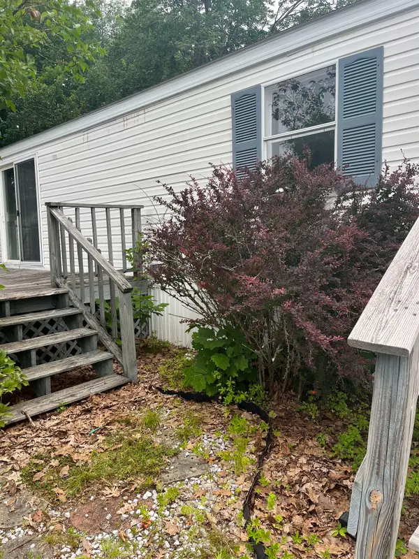 136 Sherwood Glen, Somersworth, NH 03878