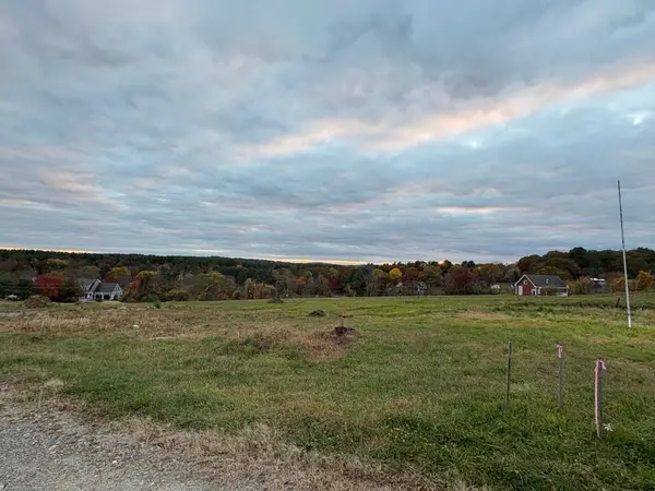 31 Pasture Lane, Pelham, NH 03076