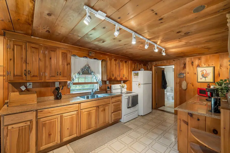 25 South Mayhew Turnpike, Hebron, NH 03241 - #2