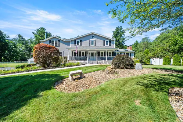 8 Forest Street, Londonderry, NH 03053
