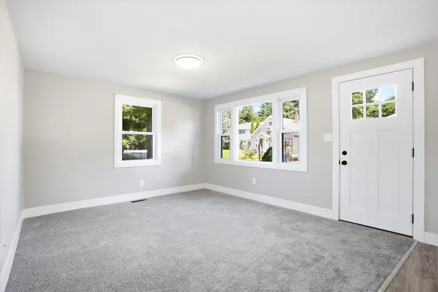 60 W Elmwood Avenue, Manchester, NH 03103 - #3