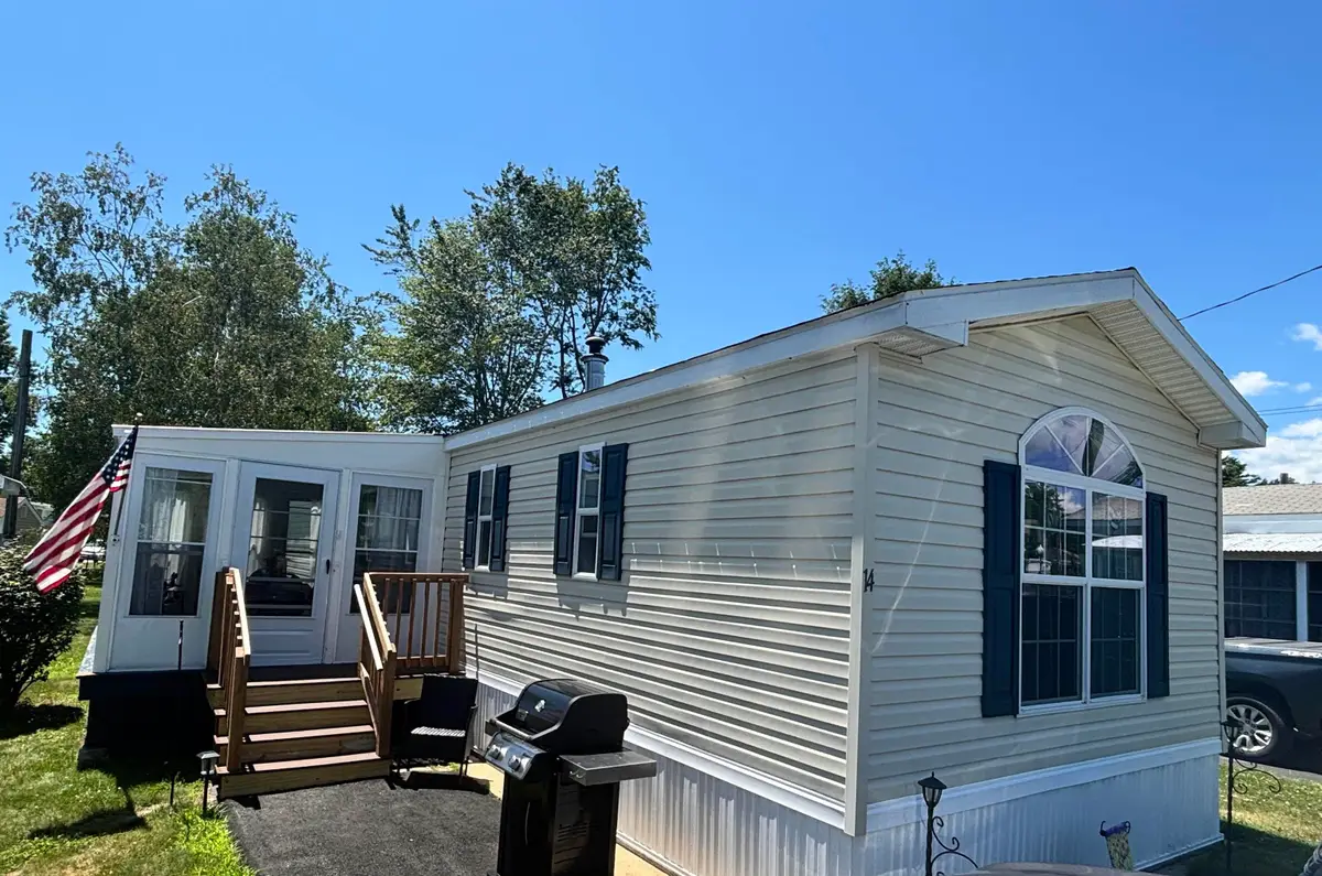 14 Chestnut Road, North Hampton, NH 03862 - #1