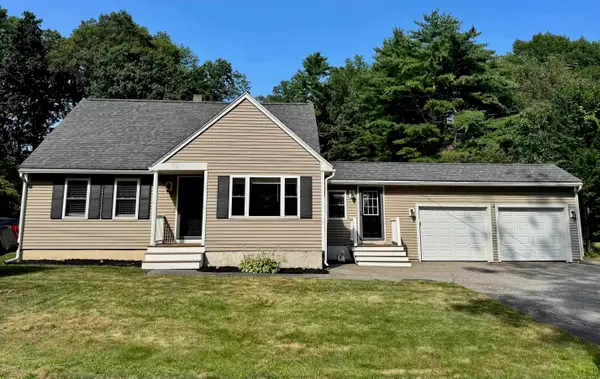 29 Mary Batchelder Road, Hampton, NH 03842