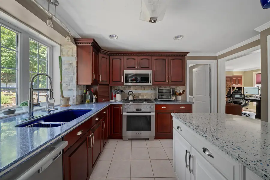48 Cottonwood Drive, Dover, NH 03820 - #3