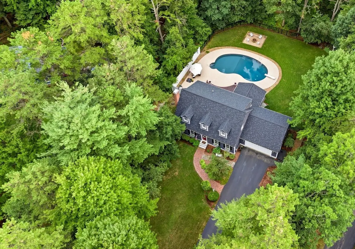19 Tamarack Lane, Amherst, NH 03031 - #1