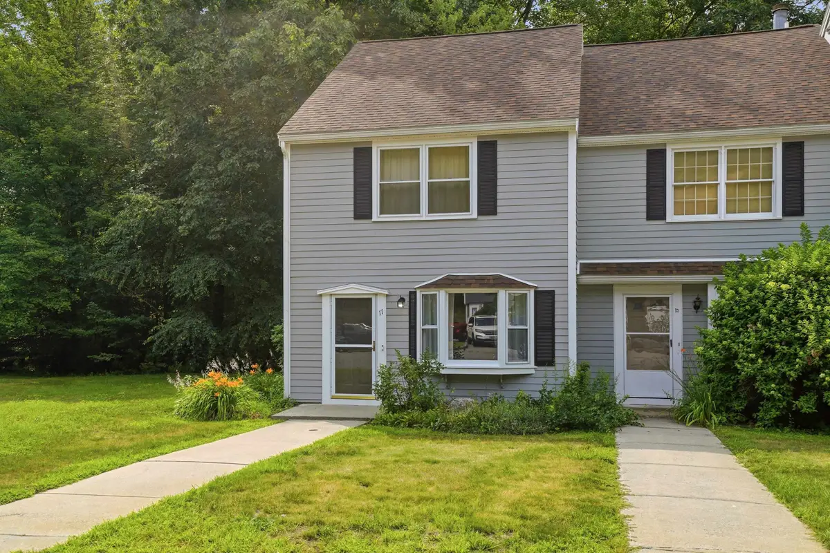 17 Chestnut Circle, Merrimack, NH 03054 - #1