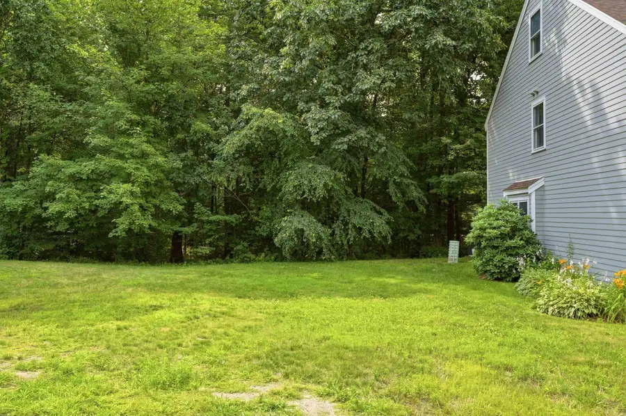 17 Chestnut Circle, Merrimack, NH 03054 - #3