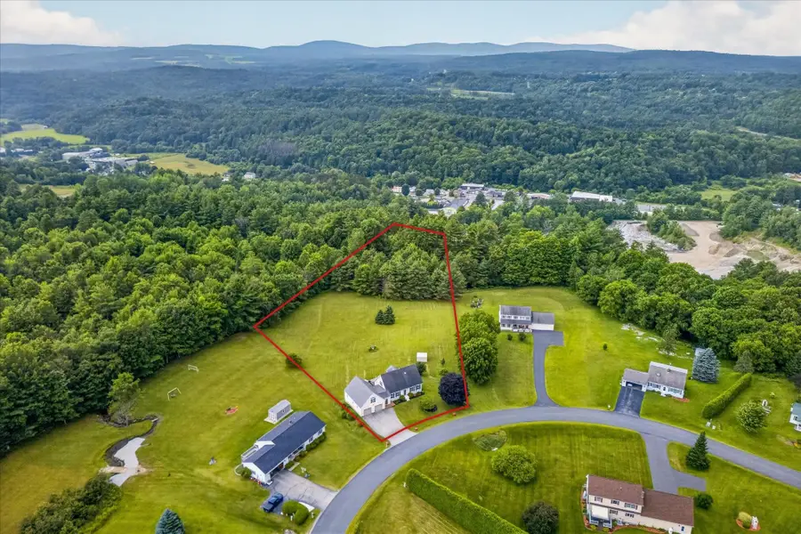 28 Hutchins Circle, South Barre, VT 05641 - #3