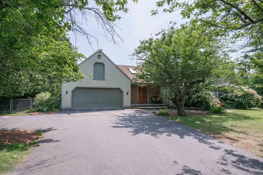 8 Sullivan Road, Hudson, NH 03051 - #3