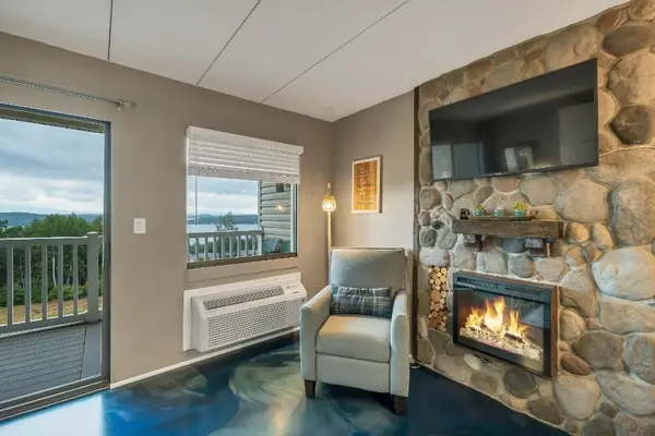 375 Endicott Street N #307, Laconia, NH 03246