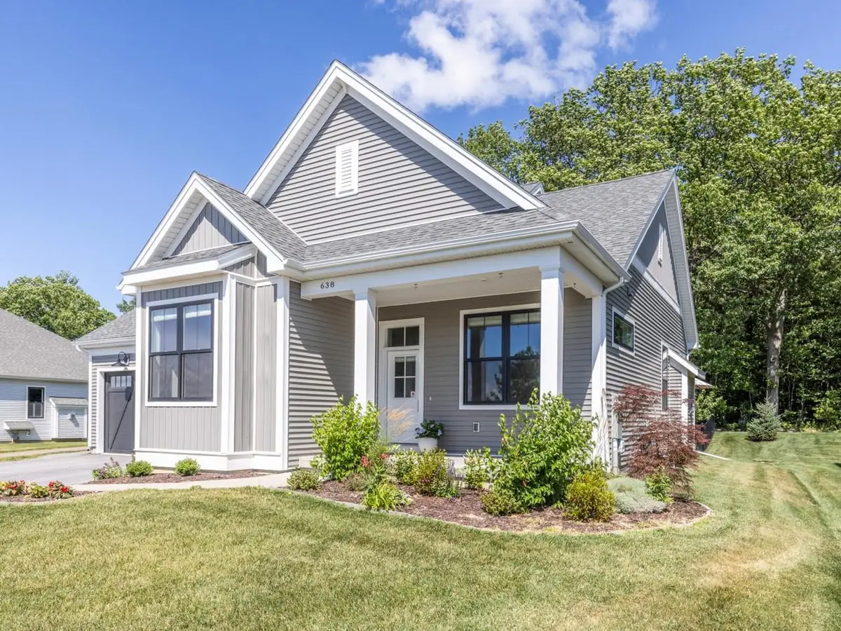 638 Vale Drive, South Burlington, VT 05403 - #1