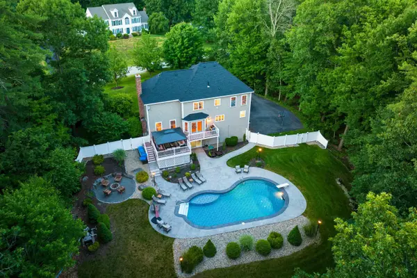 24 Thurston Drive, Lee, NH 03861