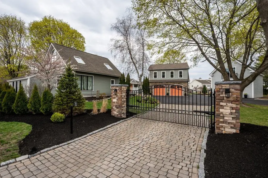 11 Post Road, North Hampton, NH 03862 - #2