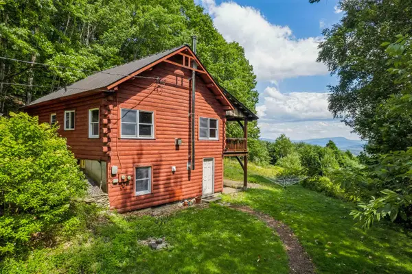 2772 South Vershire Road, Vershire, VT 05079
