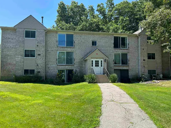 5 Brookside Drive #9, Exeter, NH 03833