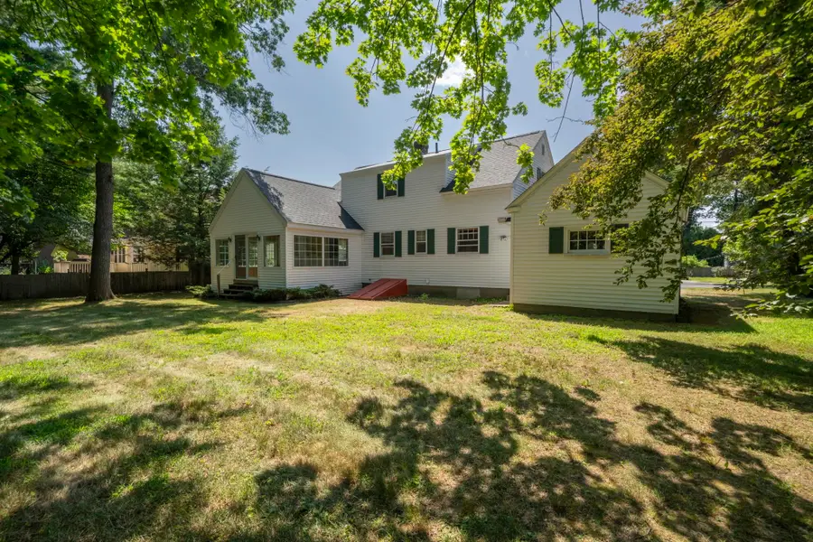 831 Maple Street, Manchester, NH 03104 - #3