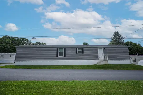 4 4th Street #40, Northfield, VT 05663