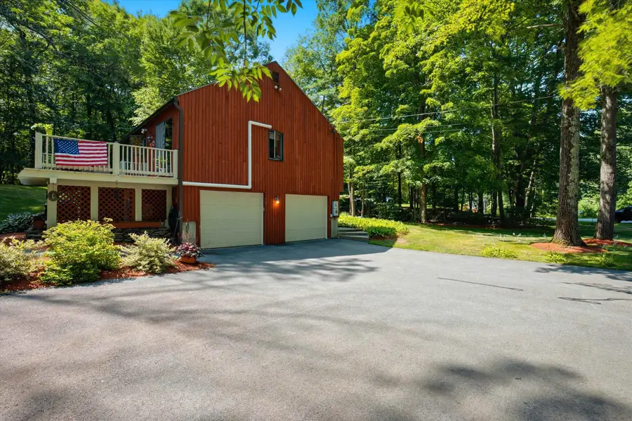 17 Redfield Circle, Derry, NH 03038 - #2