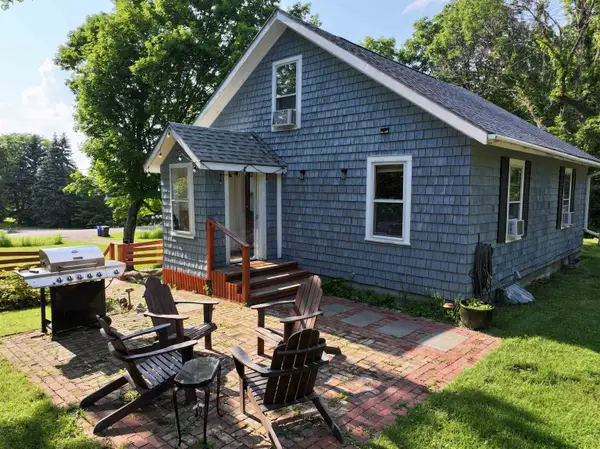164 West Shore Road, Grand Isle, VT 05458