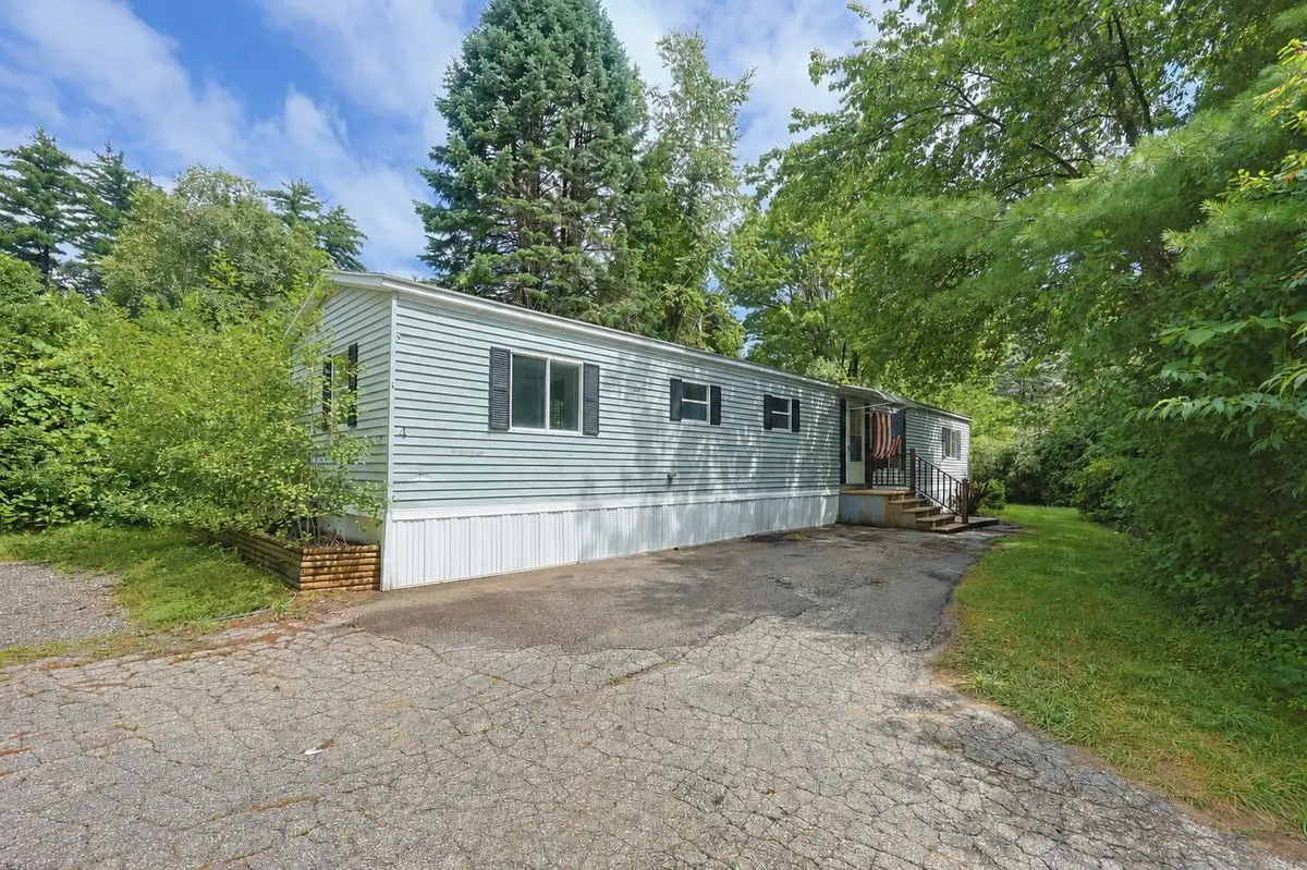 4 Matthew Road, Hooksett, NH 03106 - #1