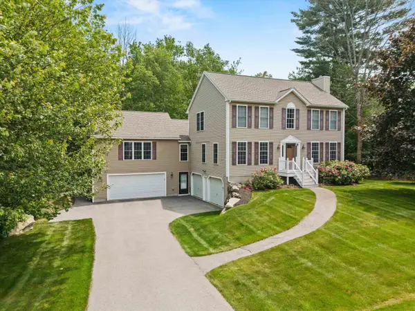 55 Autumn Run, Hooksett, NH 03106