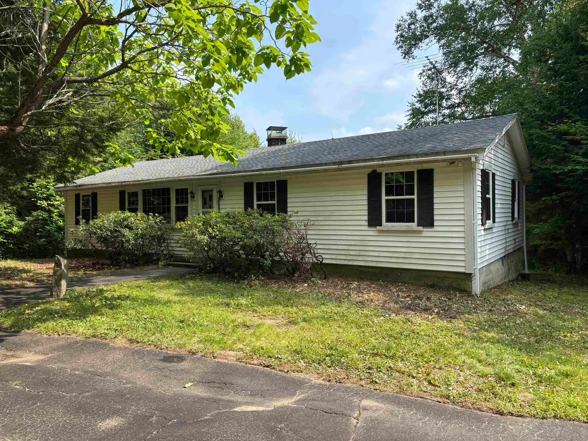 3027 Chinook Trail, Tamworth, NH 03886 - #1