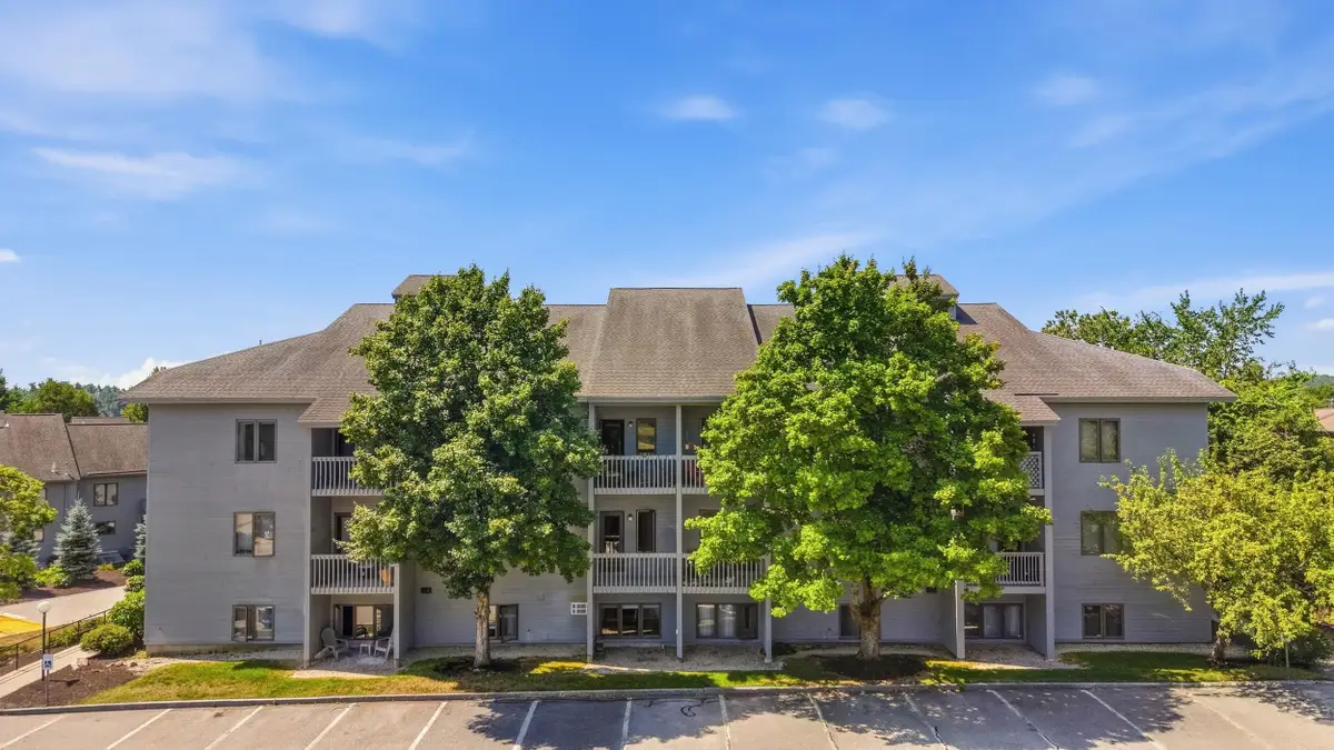 5 Tsienneto Road #212, Derry, NH 03038 - #1