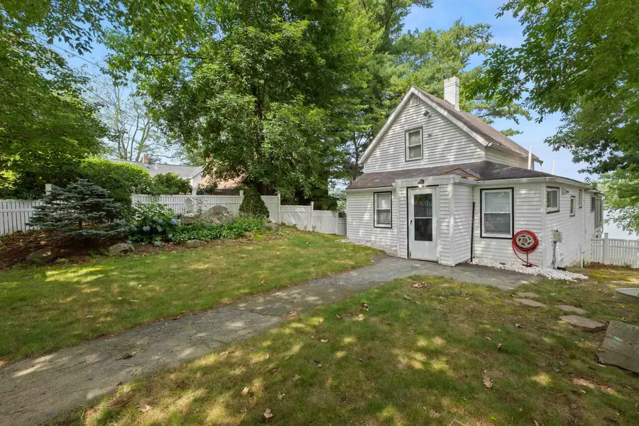 20 S Shore Road, Salem, NH 03079 - #2