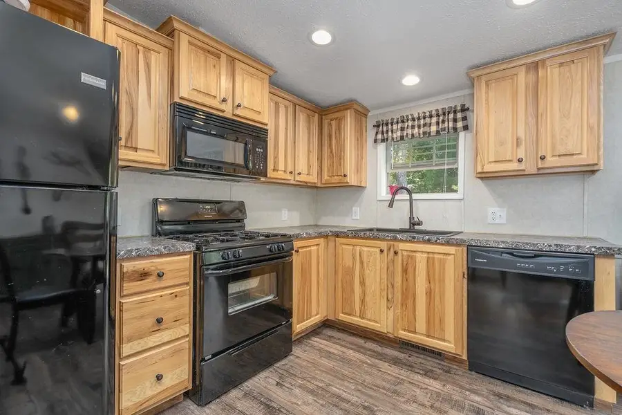 11 Queens Lane, Epsom, NH 03234 - #2