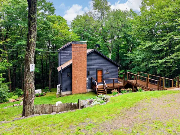 34 Rock Split Way, Wilmington, VT 05363