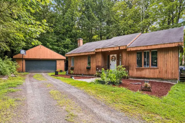 43 Hartness Way, Hartford, VT 05059