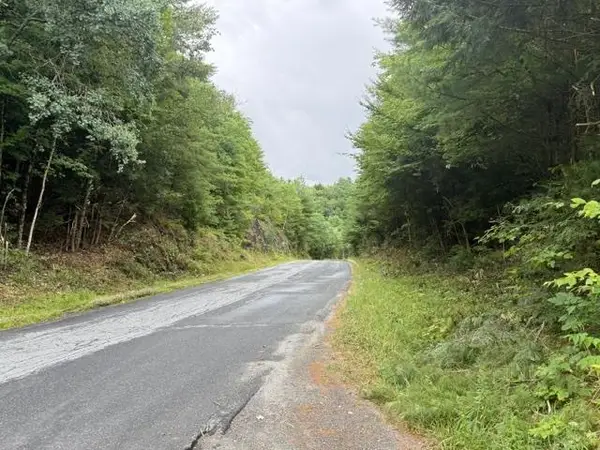33 Gramling Drive, Fairlee, VT 05045