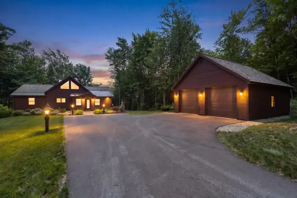 39 Snowy Owl Lane, Plymouth, VT 05056