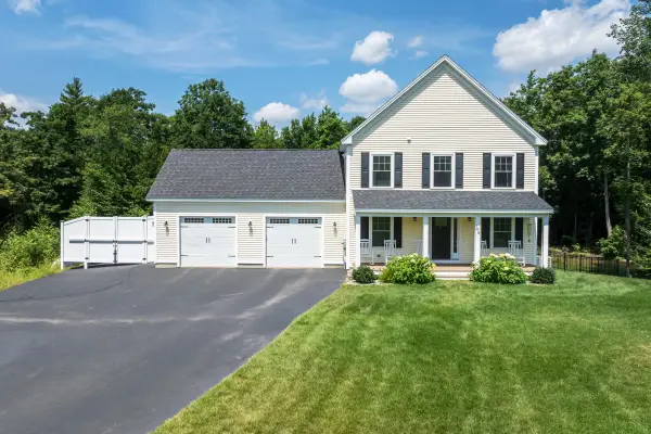 106 Maple Ridge Road, Nottingham, NH 03290